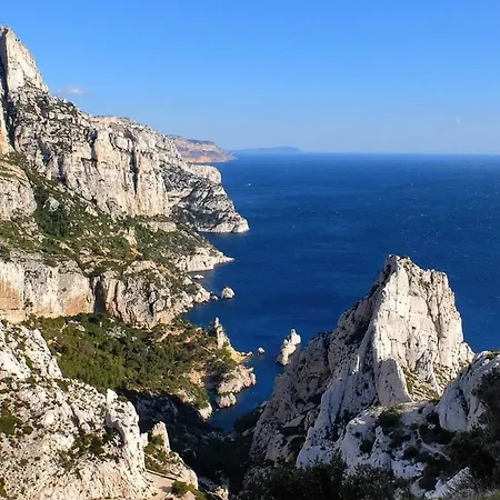 Les Barques, Vue Splendide Sur Le Port De Daire